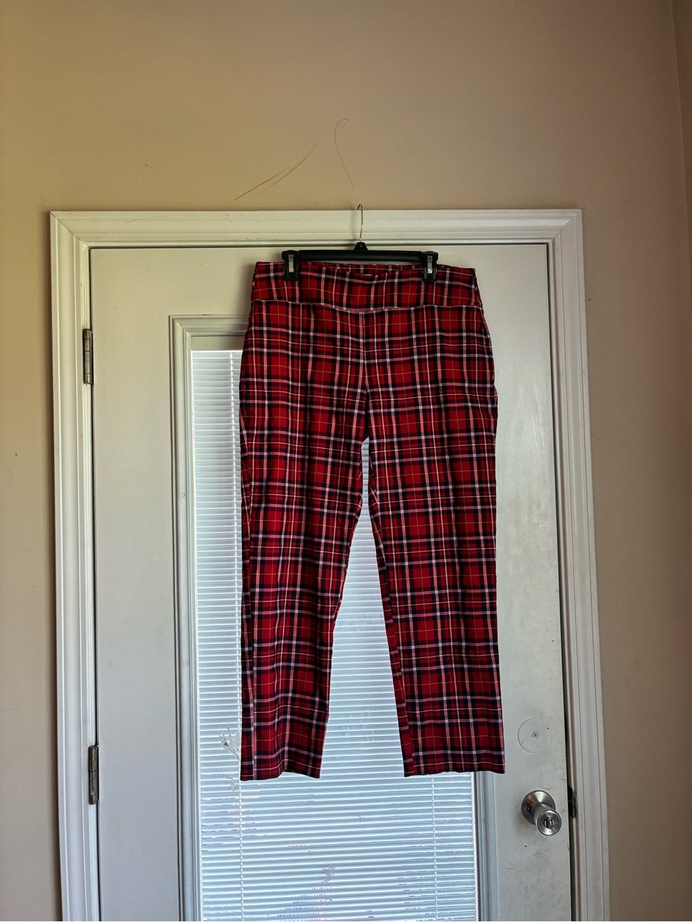 Women’s CROWN & IVY Plaid Ankle Length Pants 12